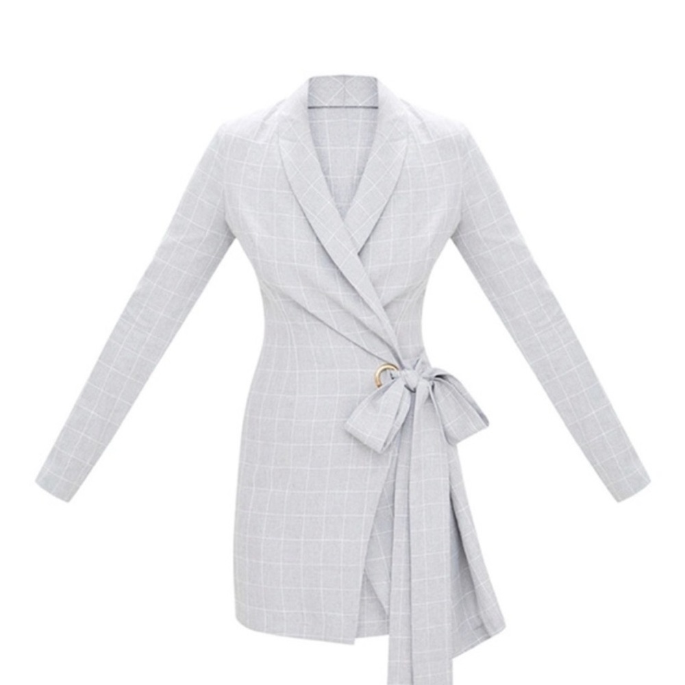 PrettyLittleThing Gray Long Sleeve Dress - Picture 2 of 4
